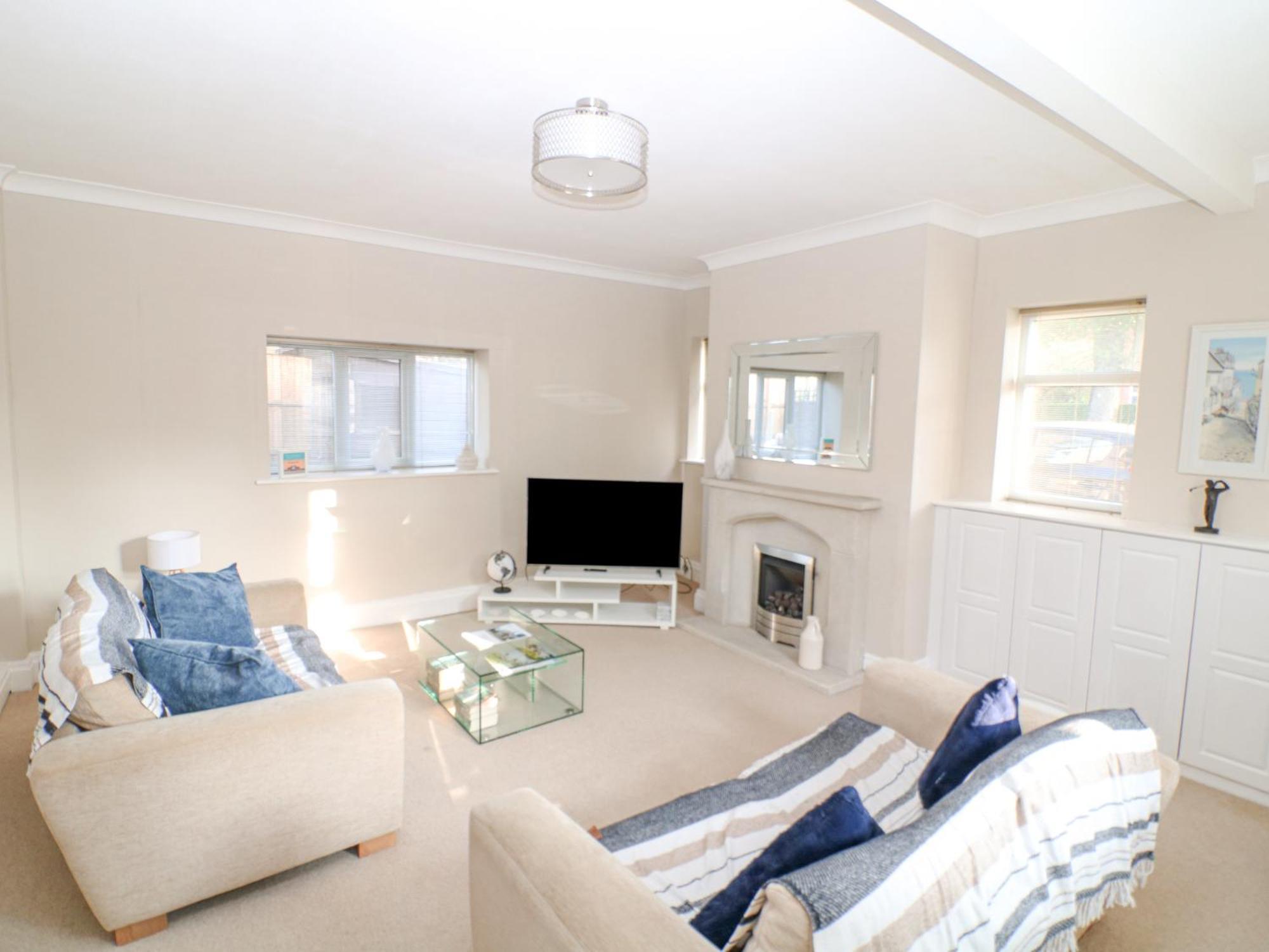 6D Clifton Drive Villa Lytham St Annes Exterior photo